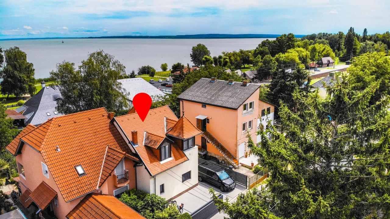 Kiss-Henezi Guest House Keszthely Exterior photo