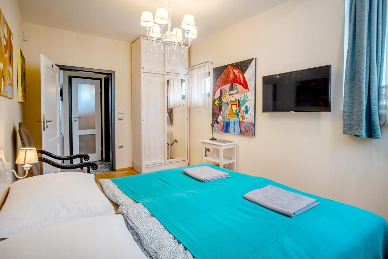 Kiss-Henezi Guest House Keszthely Exterior photo